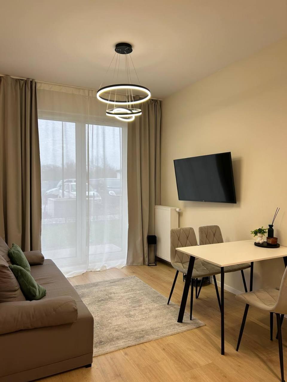 Warsaw Airport Apartment エクステリア 写真